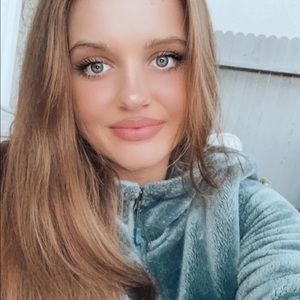 **Not an Ad** but folllow my new Instagram account: @deseraydunahay